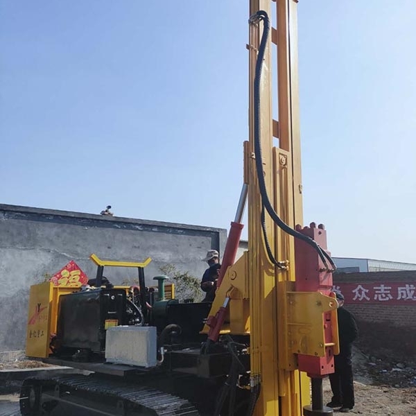 光伏打樁機(jī)