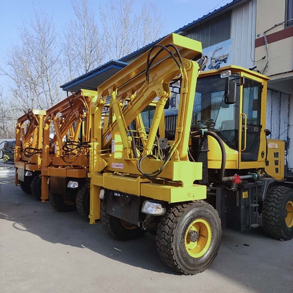 公路護(hù)欄打樁機(jī)
